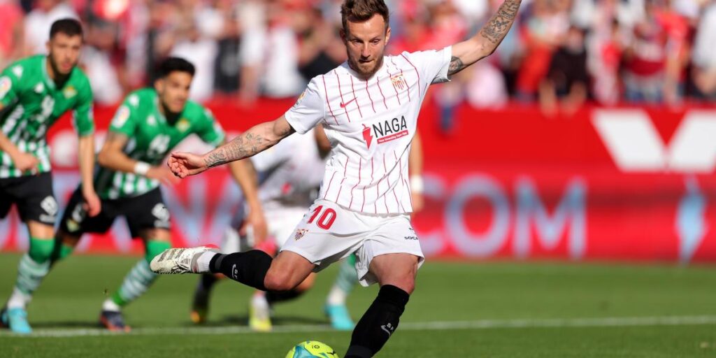 Rakitic señala que el empate "sabe a poco"