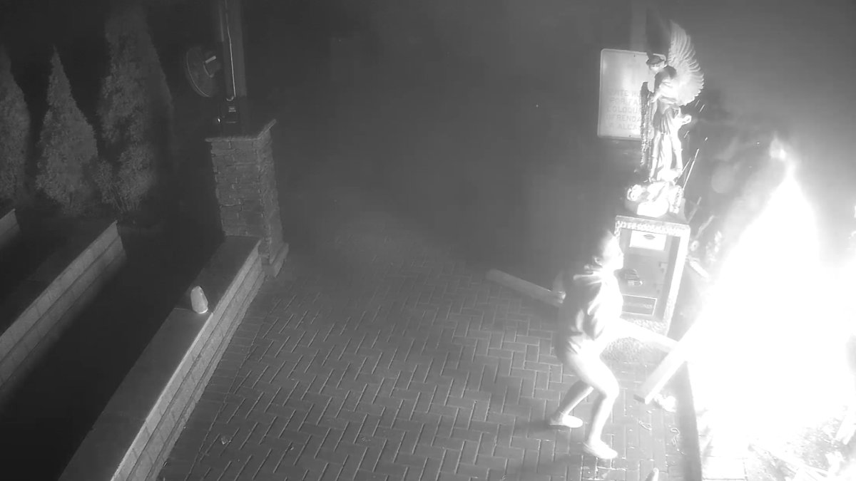 Revelan detalles de sospechosa de incendio de iglesia en Des Plaines