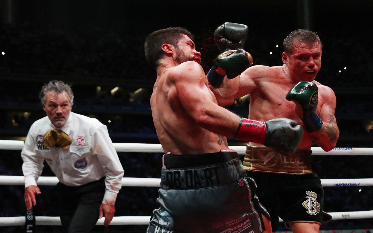Ryder soporta duro castigo, pero no llegó el nocaut 40 del Canelo | Video