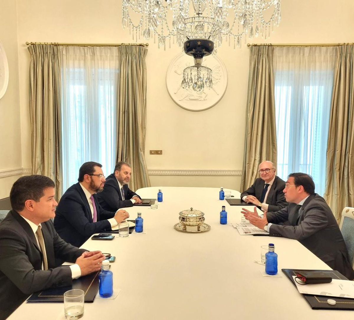 Surge una nueva plataforma opositora que pretende alejarse de radicalismos: “Venezuela no puede sufrir más”