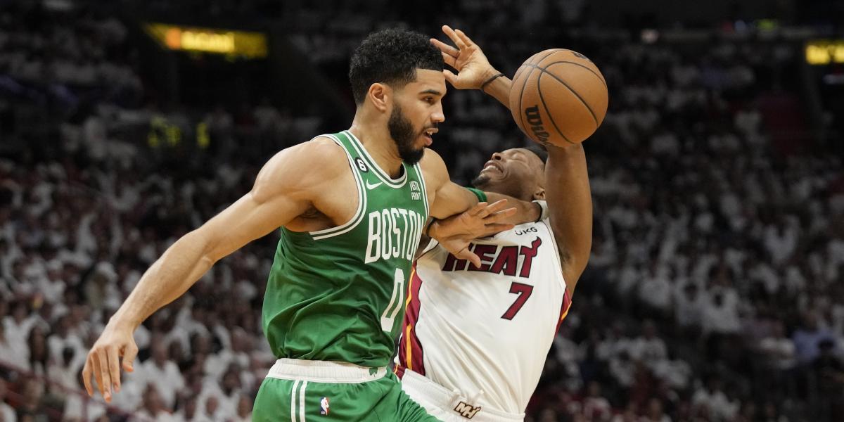 Tatum vuelve a ser estrella y revive en Miami a unos Celtics que claman guerra