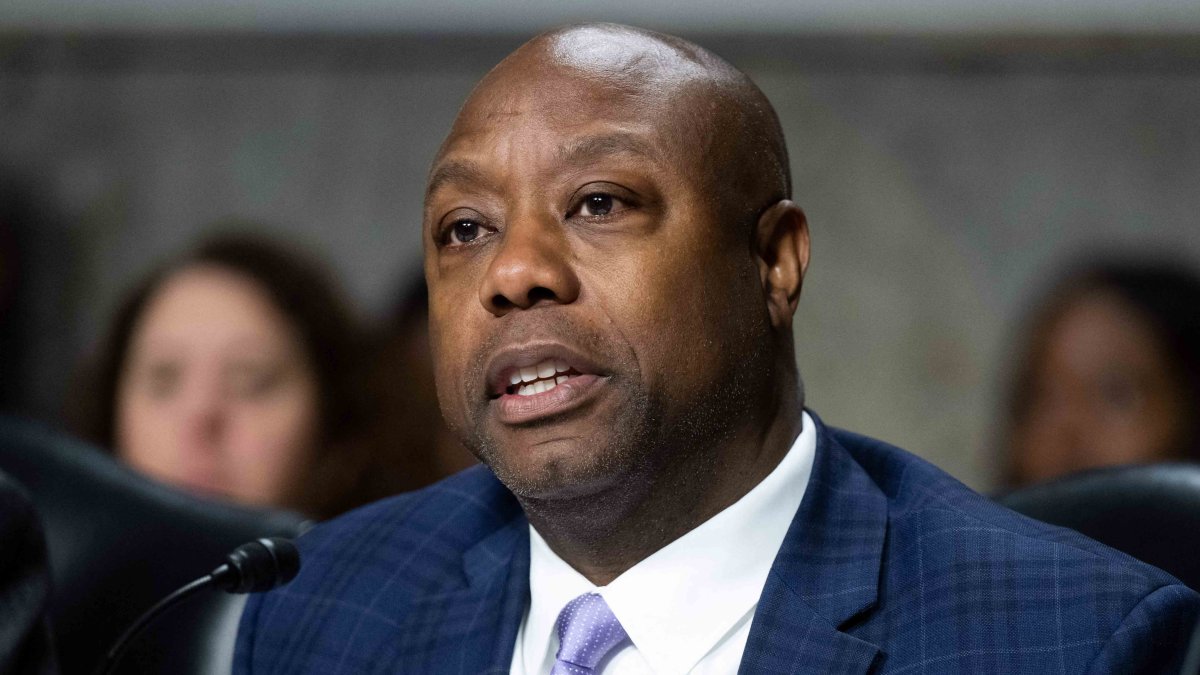 Tim Scott, senador republicano, se postula a la presidencia