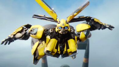 Bumblebee flying in Transformers: Rise of the Beasts.