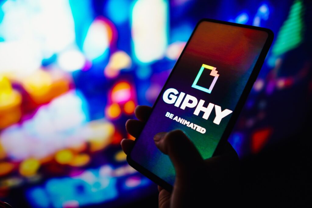 Tras la orden antimonopolio del Reino Unido, Meta vende Giphy a Shutterstock por $ 53 millones después de comprarlo por $ 400 millones