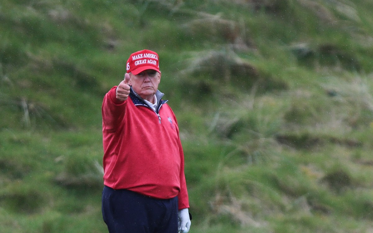 Trump tacha de “verguenza” juicio por violación