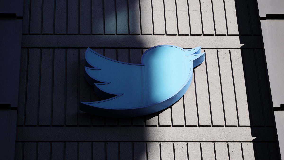 Twitter ahora te permite reaccionar a los DM con una amplia gama de emojis