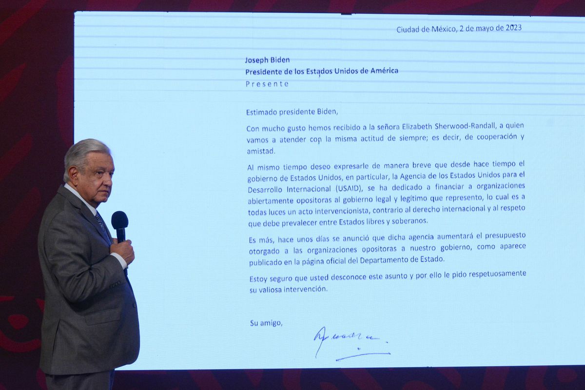 Un globo espía, una carta y el fantasma del intervencionismo: todos los reclamos a EE UU caben en una ‘mañanera’ de López Obrador