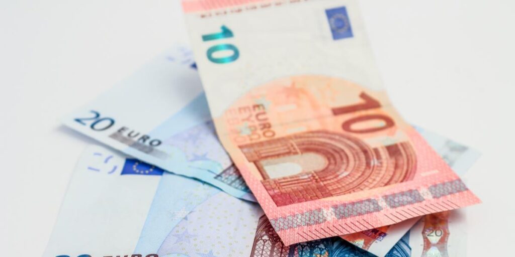 Un trabajador que lleva 15 años de baja denuncia a su empresa por no subirle el sueldo