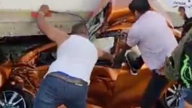 Video: Salió ileso de auto destrozado en accidente en Tabasco