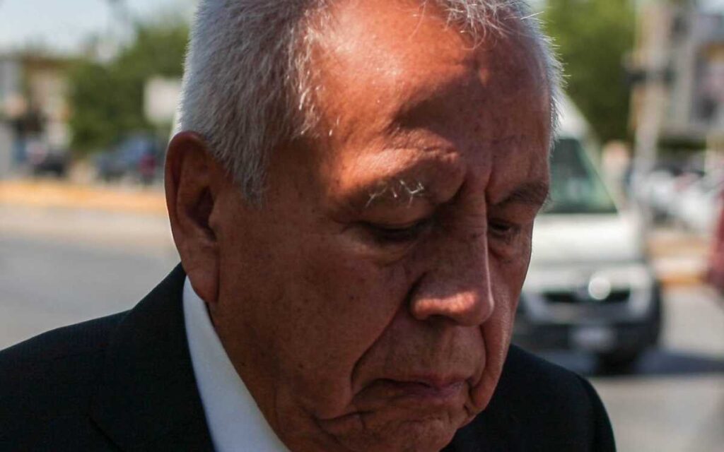 Vinculan a proceso a titular de Migración... seguirá en libertad