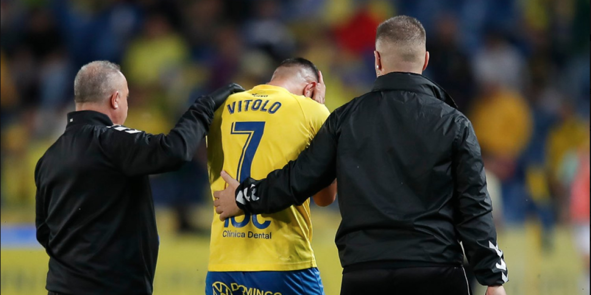 Vitolo, entre ocho y diez meses de baja por una lesión en la rodilla derecha