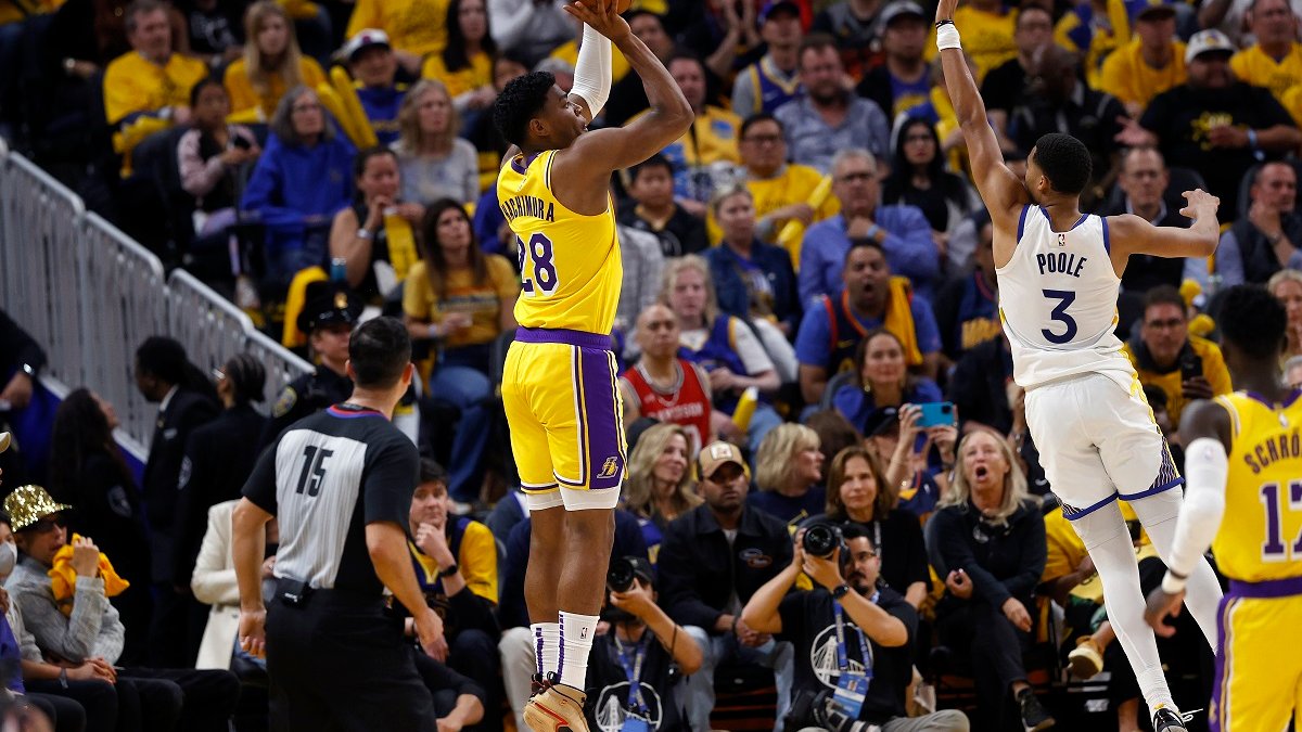 Warriors no tiran la toalla y obligan a sexto partido ante Lakers