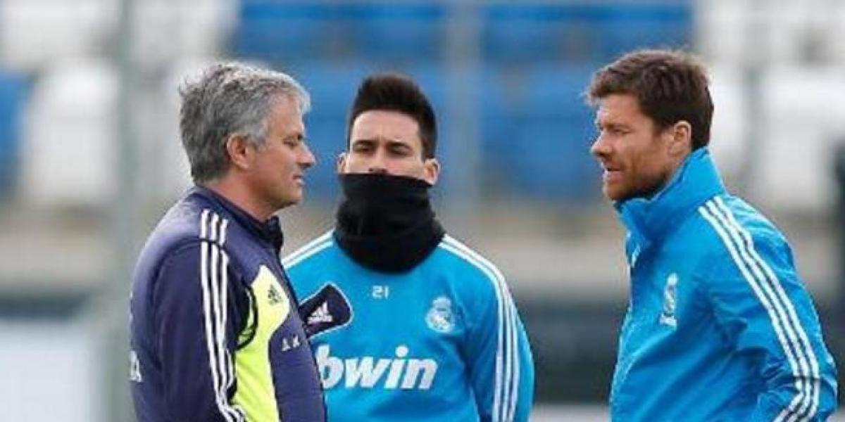 Xabi Alonso reta a Mourinho por un lugar en la final