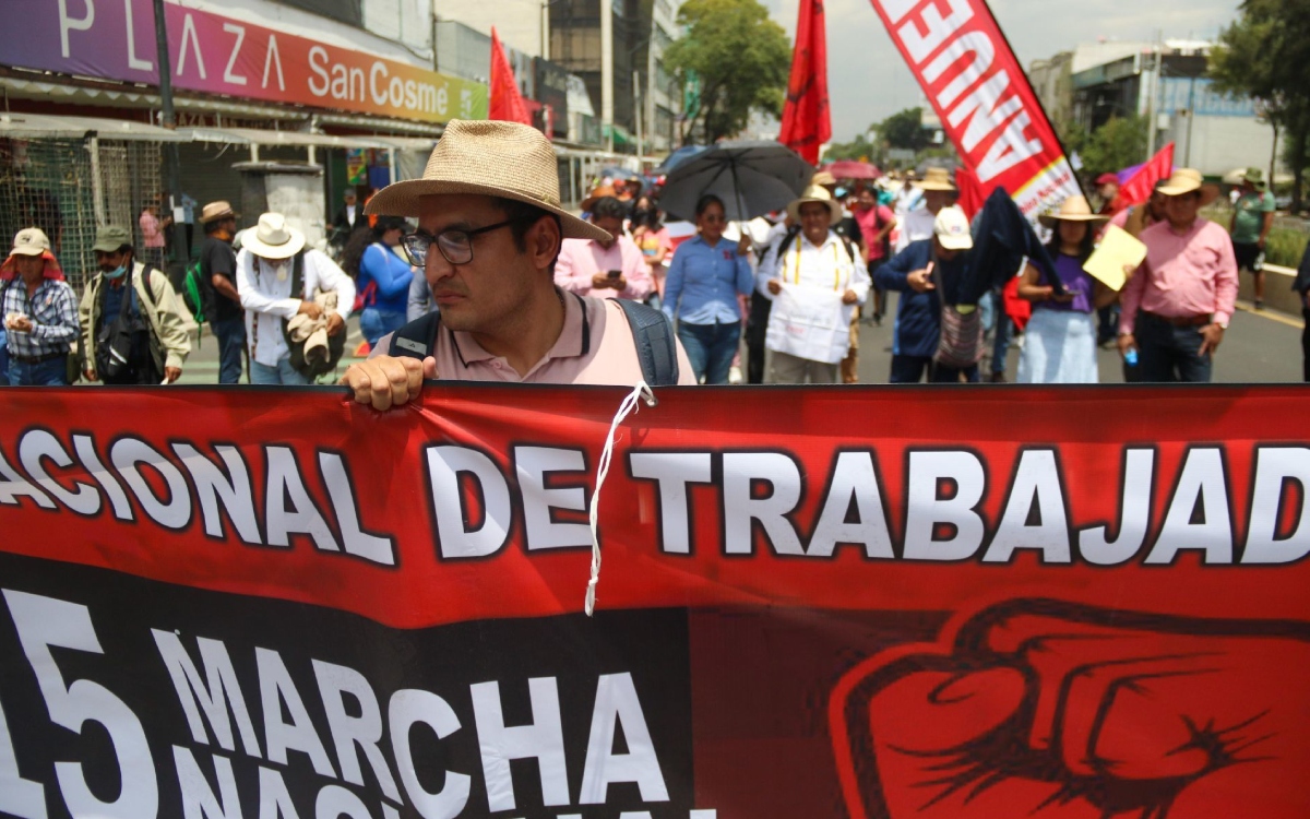 Ya se atiende a maestros que protestan: AMLO