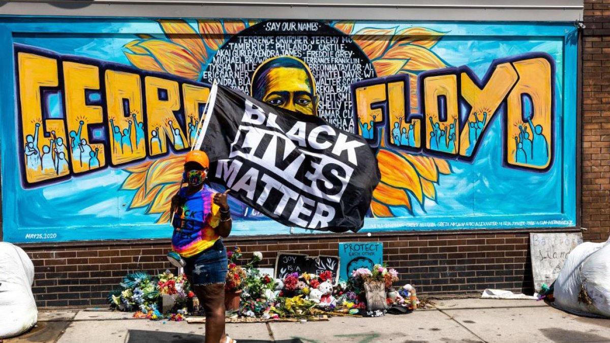 a tres años de la muerte de George Floyd, Biden pide al Congreso que apruebe ley de reforma policial