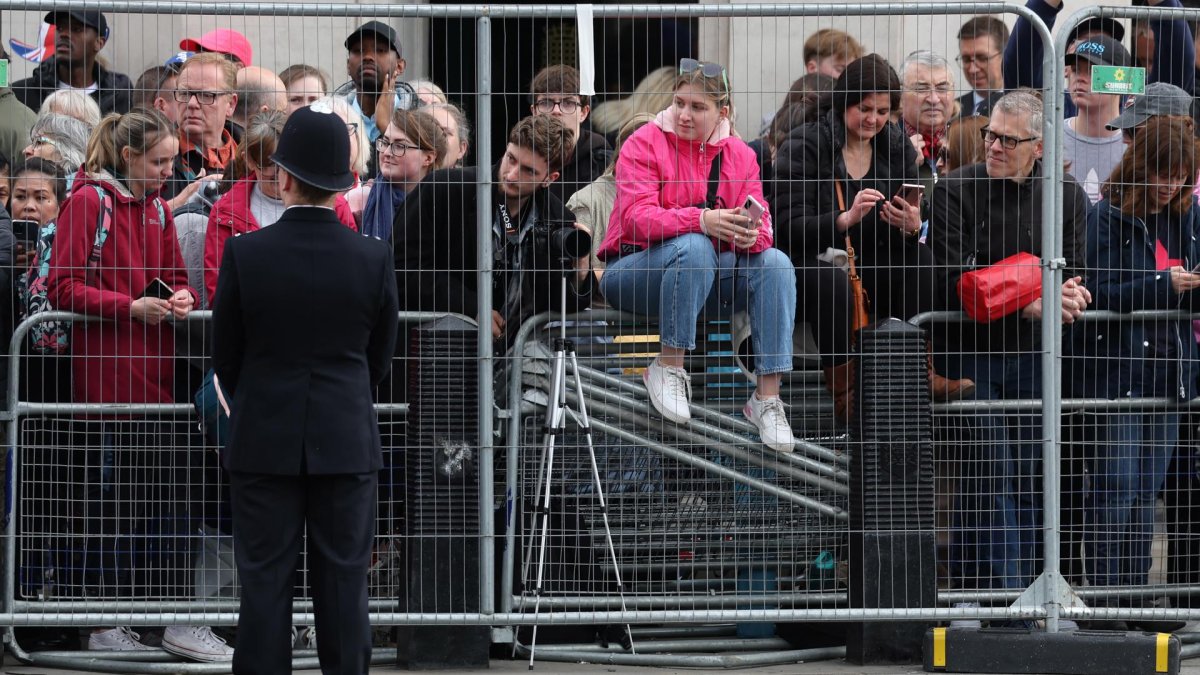 arrestan a manifestantes de la coronación del rey Charles III