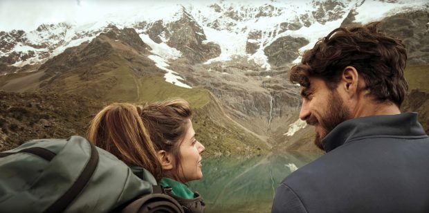 Maxi Iglesias y Stephanie Cayo en un rodaje / Gtres