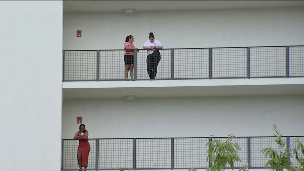 niño de 2 años se dispara mortalmente con el arma de su tío