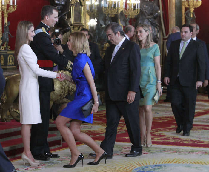 María Porto y Álvarez Cascos, con los Reyes de España / Gtres