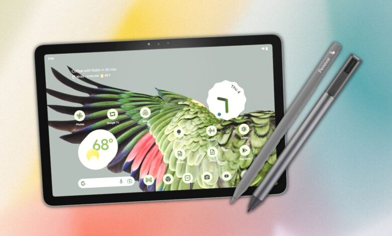 Pixel Tablet with two USI 2.0 compatible styluses