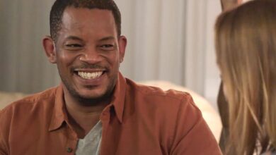 Caesar Mack from 90 Day: The Single Life smiling at woman