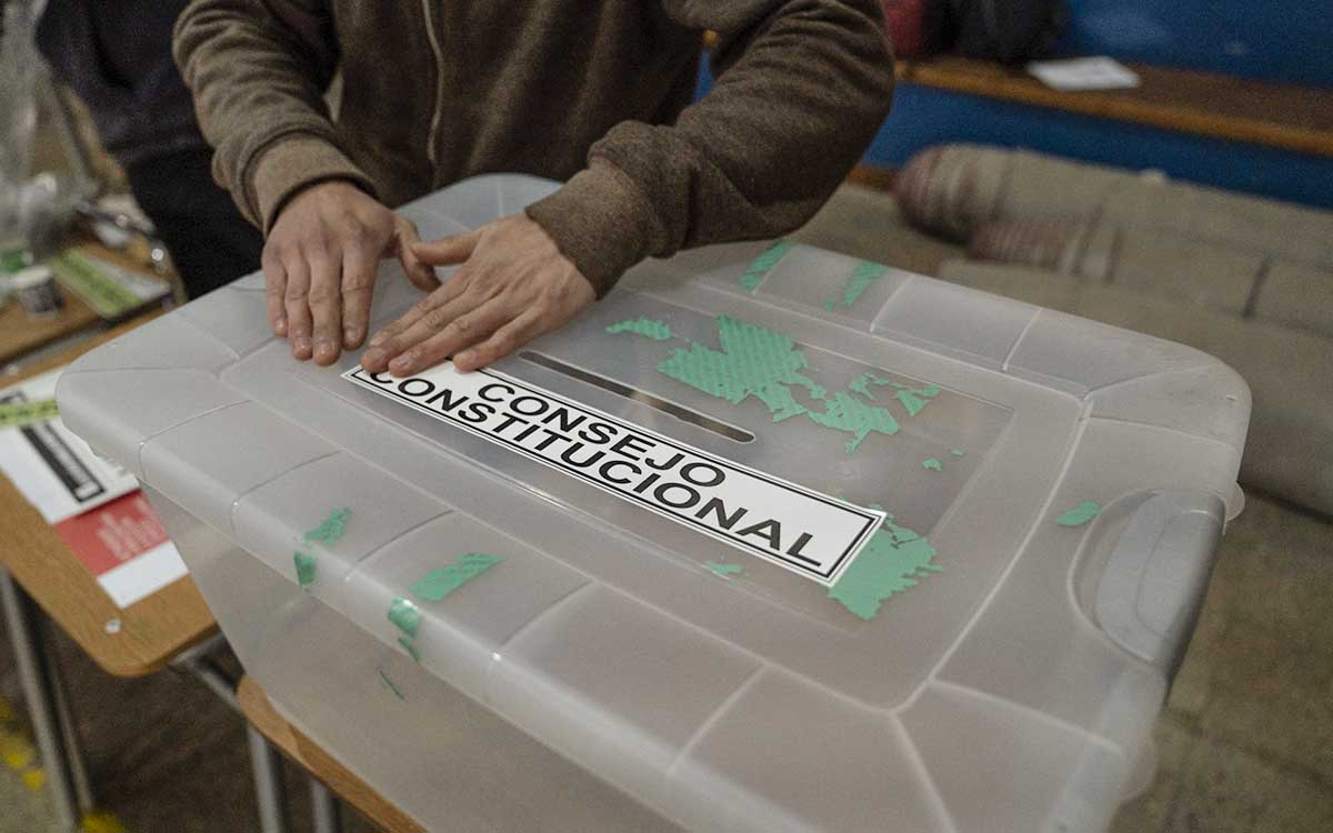 ¿Quiénes escribirán la nueva propuesta de Constitución en Chile?