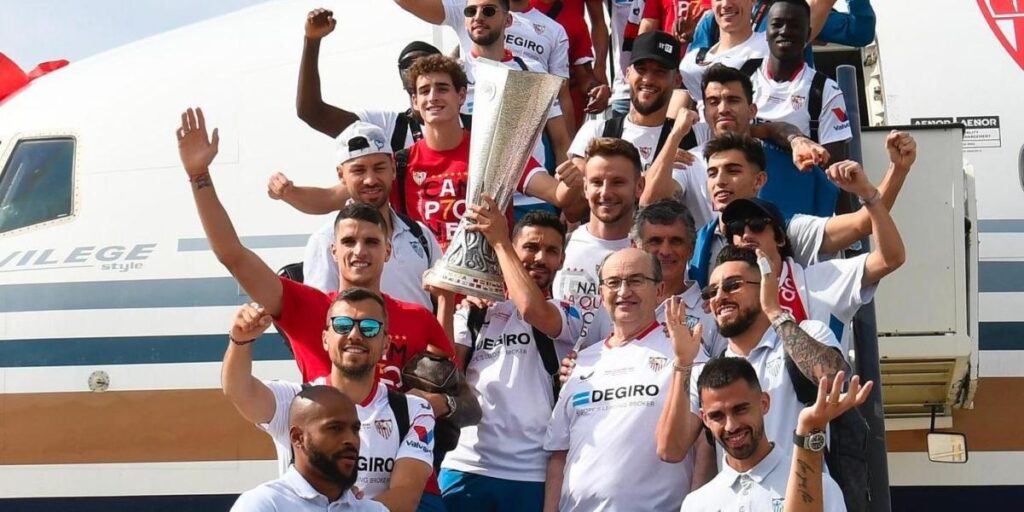 'La Séptima' ya está en Sevilla y se inician las celebraciones