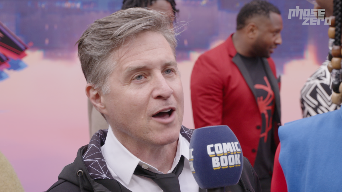 El actor de voz de Spider-Man de Marvel, Yuri Lowenthal, llama al Spider-Verse una película favorita de todos los tiempos