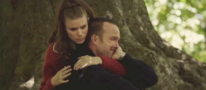 aaron paul kate mara Black Mirror Temporada 6 Episodio 3 más allá del mar Explicado aaron paul kate mara Black Mirror Temporada 6 Episodio 3 más allá del mar Explicado