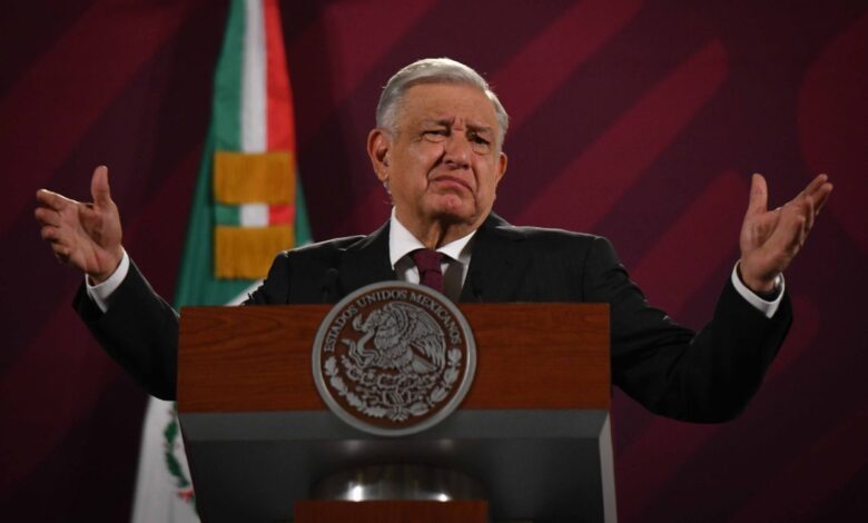 AMLO llama a evitar porras a aspirantes de Morena en celebración de 1 de julio