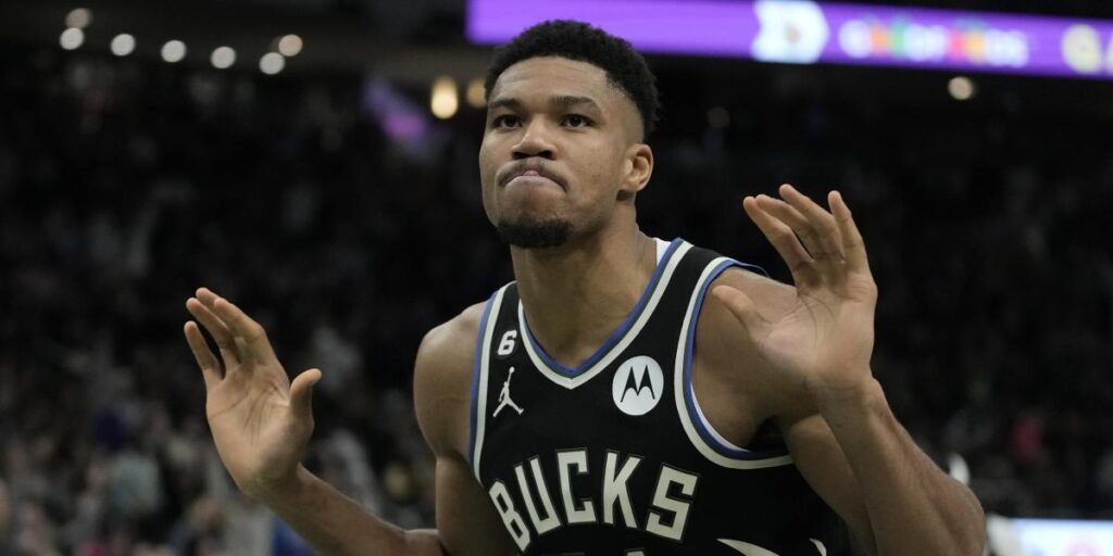 Anteto se ofrece de portero para la liga de fútbol saudí