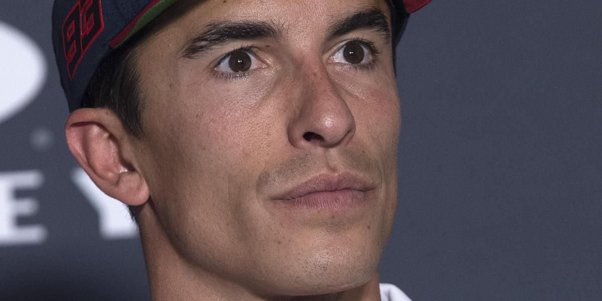 Así justifica Marc Márquez la peineta y el accidente con Zarco