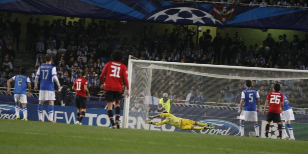 Bravo arrebató el balón al recogepelotas Zubimendi en la Champions