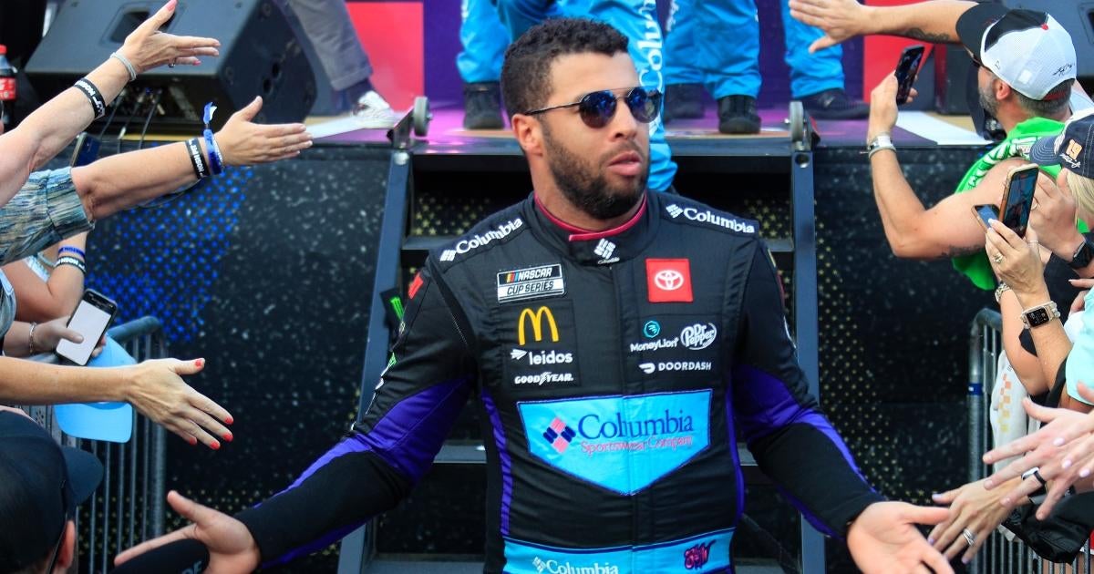 Bubba Wallace muestra el dedo medio en Pit Road, se revela la reacción de NASCAR