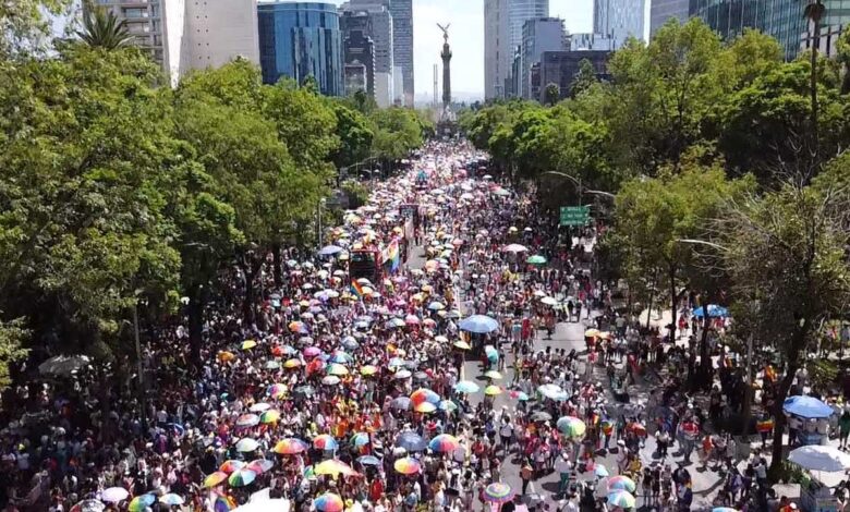CDMX: Asistieron 250 mil personas a Marcha del Orgullo LGBTTTIQ+, calcula Batres