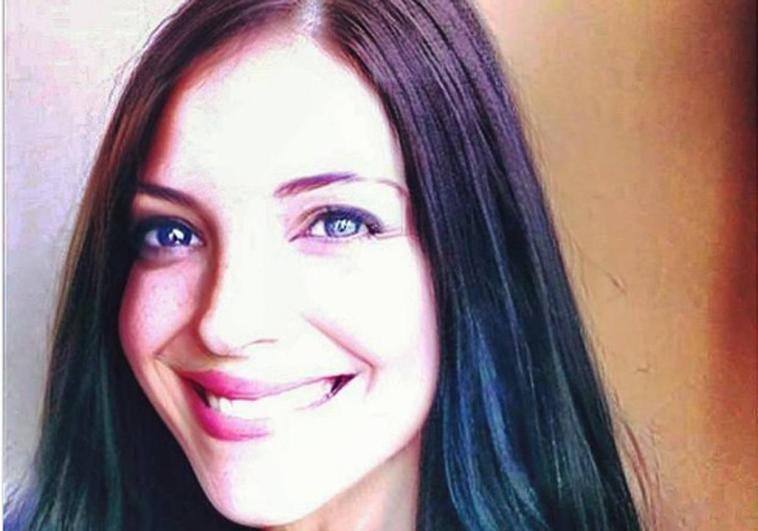 Camilo Blanes se pone dientes