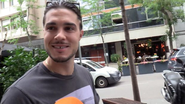 Carlo Constanzia paseando. / Gtres