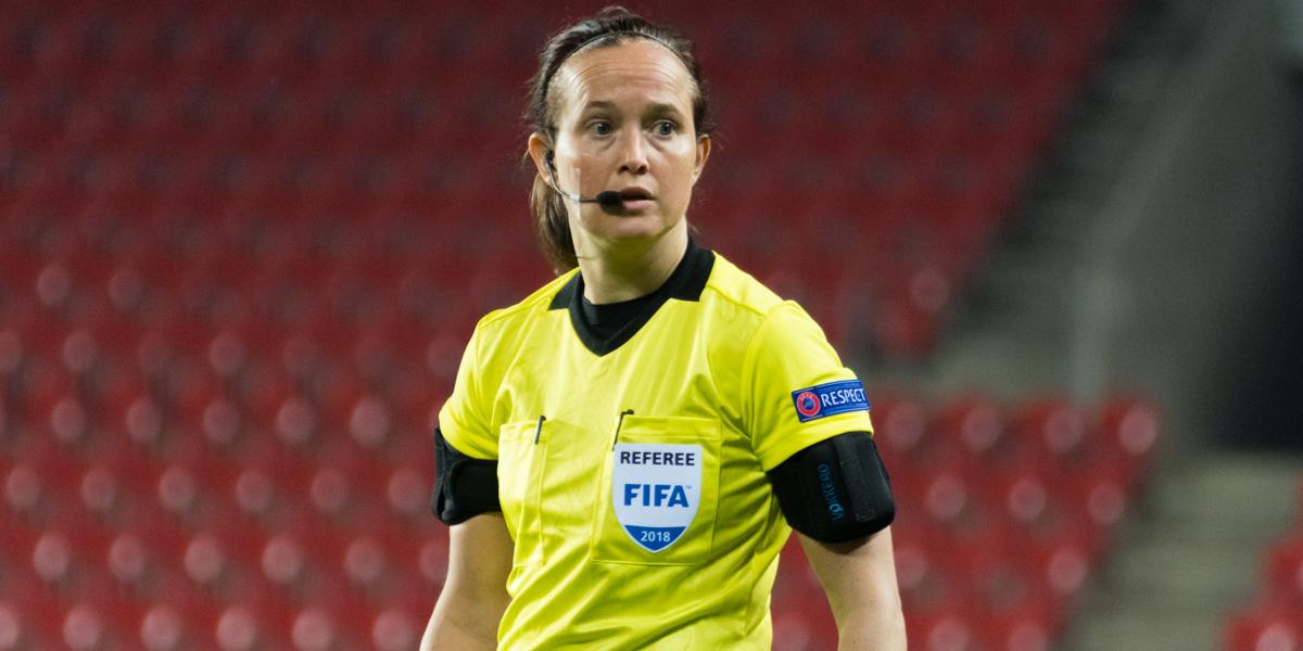 Cheryl Foster pitará la final de la Champions femenina del Barcelona