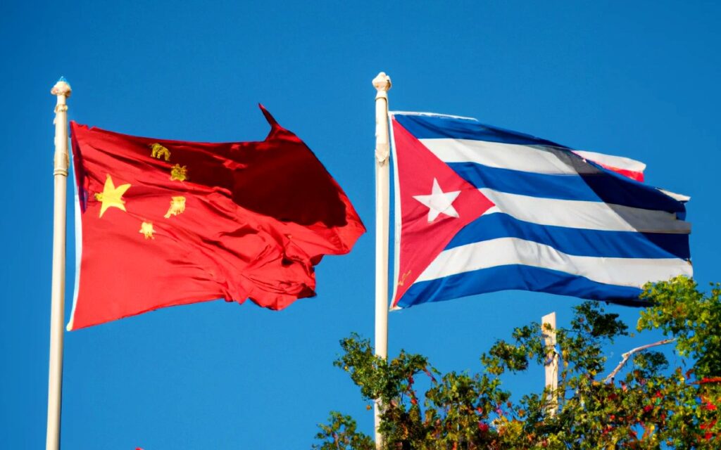China y Cuba negocian la construcción de una base militar, según el WSJ