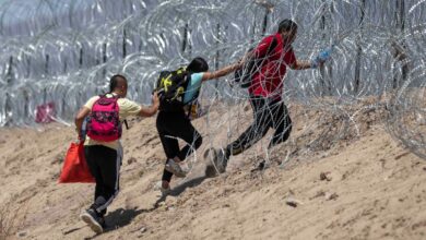 Corte Suprema dicta contra alentar la inmigración ilegal