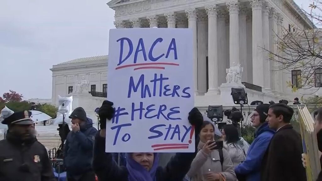 DACA cumple 11 años con mucha incertidumbre sobre su futuro