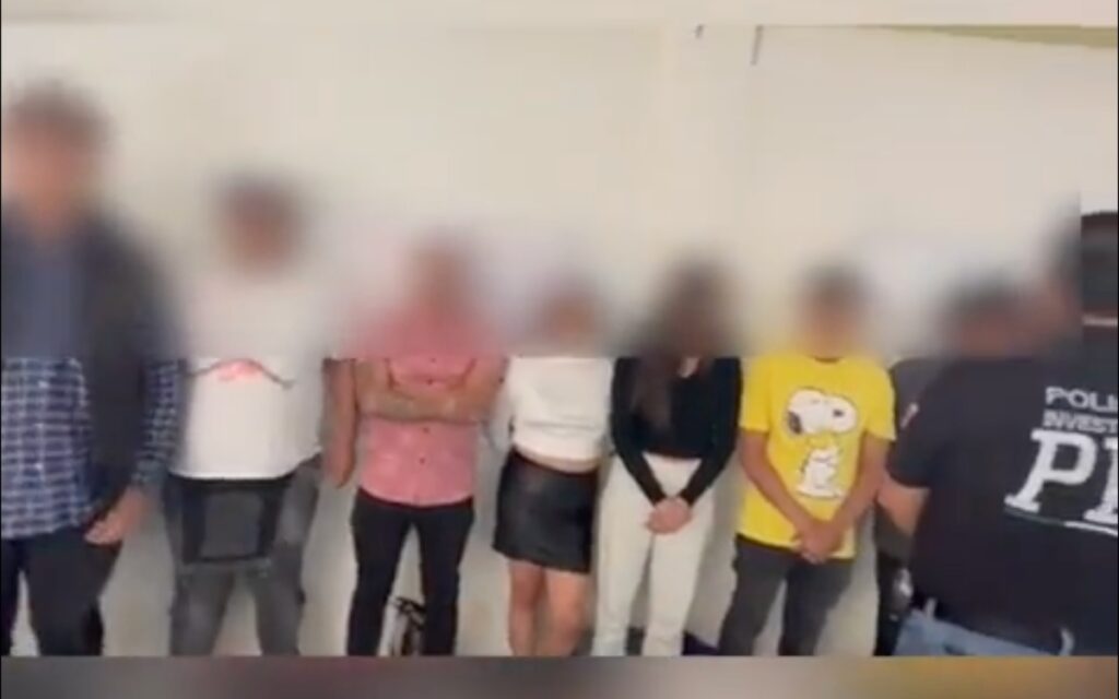 Desmantelan otro 'call center' falso en Neza; detienen a 64