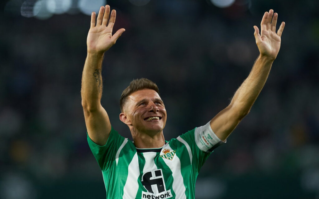 Despiden en el Benito Villamarín a la leyenda bética 'Joaking' | Video