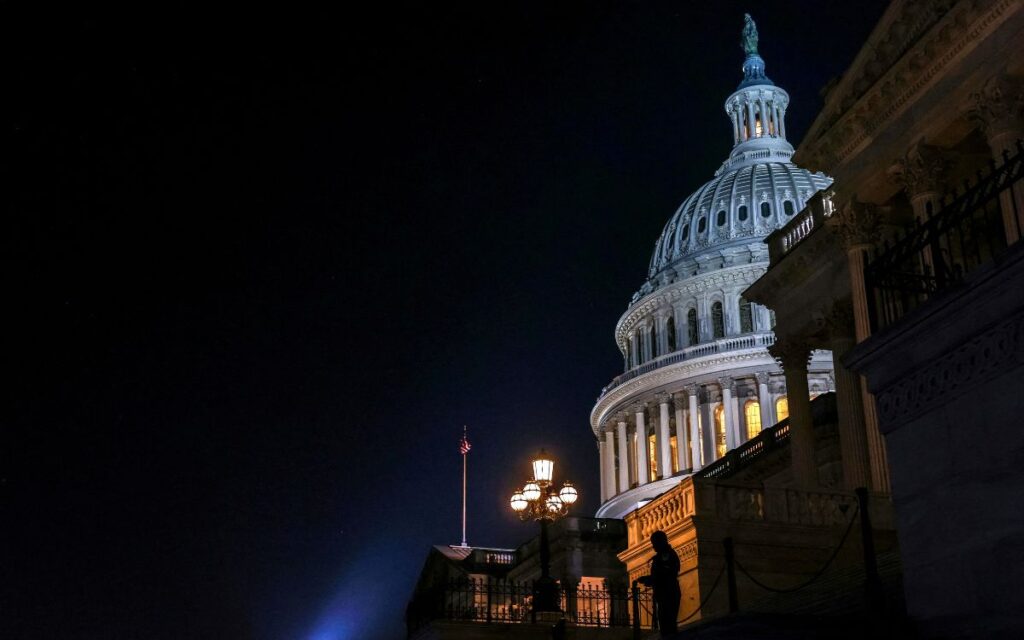EU: Senado aprueba elevar techo de deuda y evita suspensión de pagos