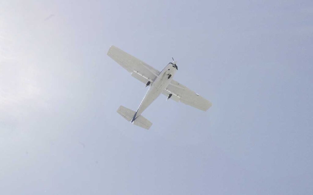 EU investiga causas de caída de avión interceptado por cazas cerca de Washington