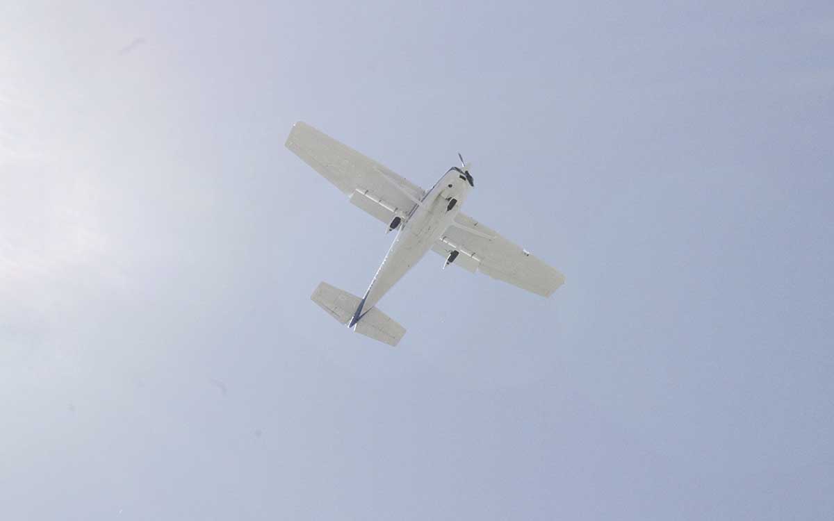 EU investiga causas de caída de avión interceptado por cazas cerca de Washington