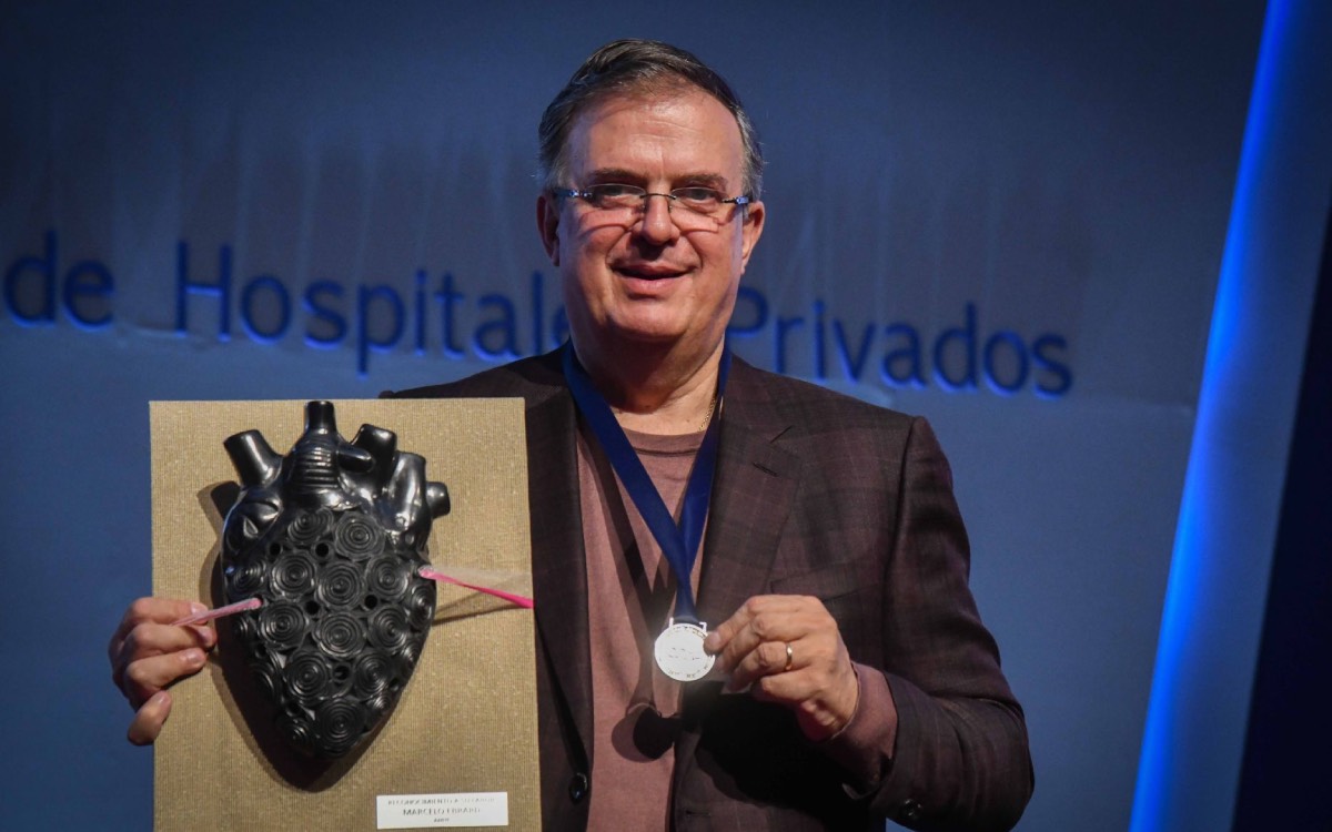 Ebrard aspira a que México tenga el mejor sistema de salud de América