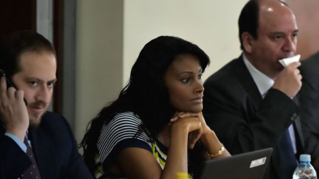 Ecuador: grupo armado amenaza de muerte a la Fiscal General y a su hija