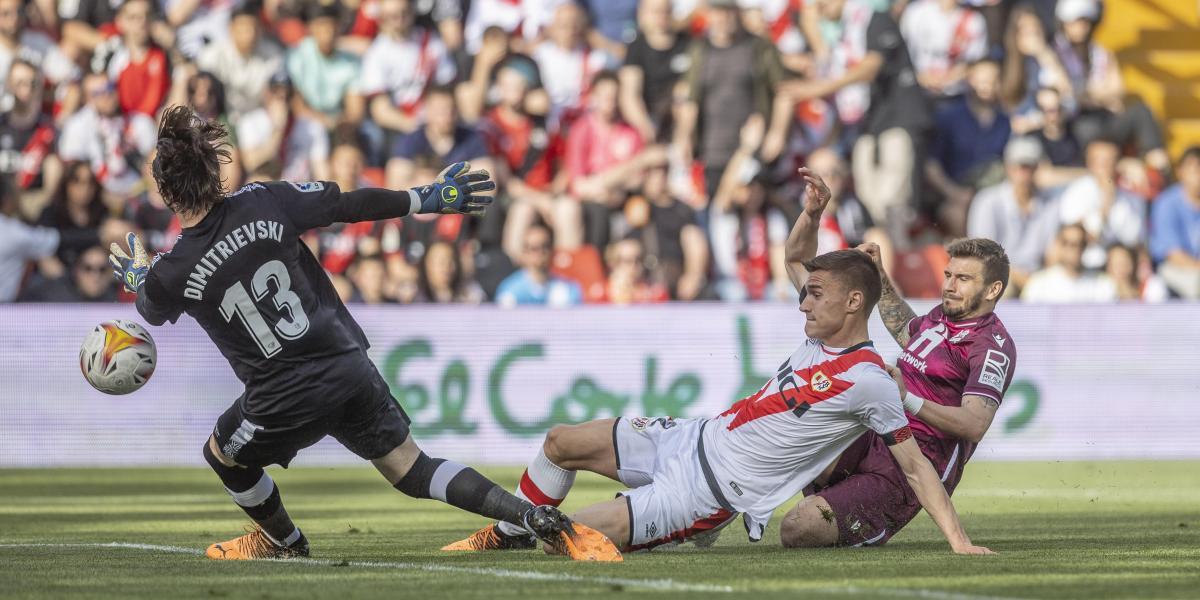 El Alavés cierra su primera incorporación tras el ascenso