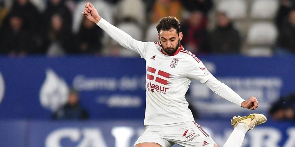 El cedido Iván Martos no cuenta para la UD Almería